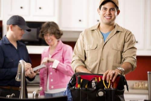 Smiling Repair Service Technician 12454 500x333 1
