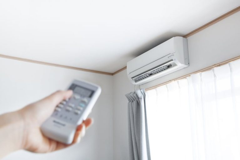Remote Pointing At Minisplit System 12618