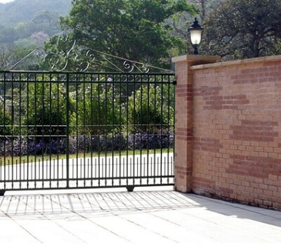 brick-fence-with-gate