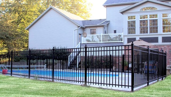 Aluminum Fence Around Pool
