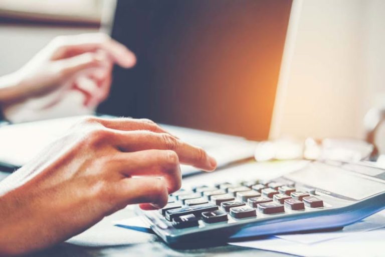 Msc A 040 Hand Using Calculator